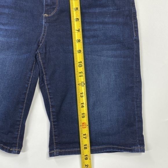 Lucky Brand The Bermuda Dark Wash Shorts Size 8/29 - Picture 2 of 8